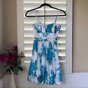 WINDSOR Blue & White Floral Dress (Size S)